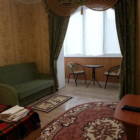 Apartment On Shashkevycha, 16 *